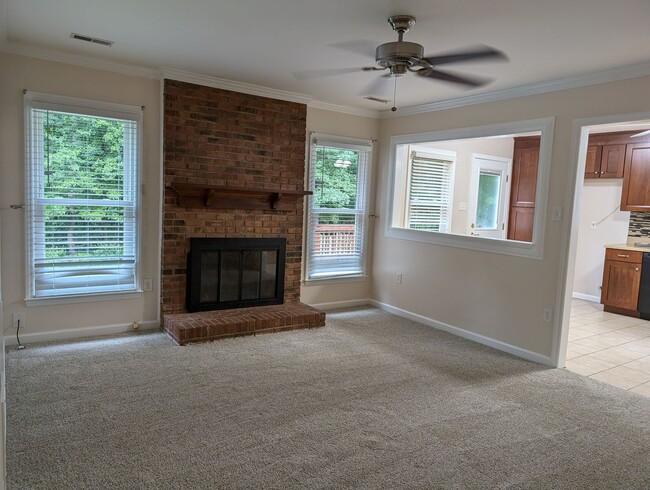 Building Photo - Pristine, 3 bedroom, 2 bath ranch style home located in Sardis Woods!