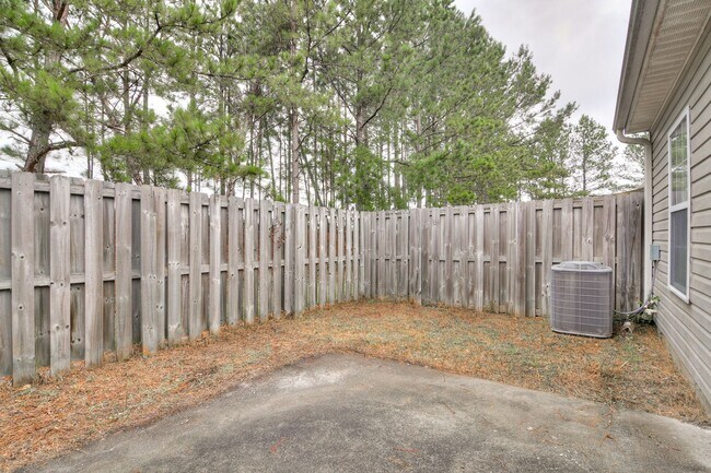Building Photo - Updated 2 Bedroom 2 Bath Townhouse in Evans