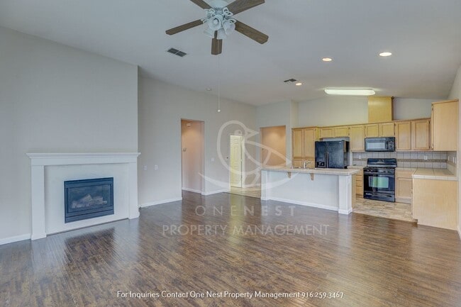 Building Photo - 3 bdrm 2 bthm single level home in Edgewater community