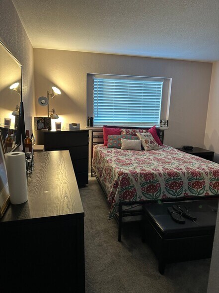 Building Photo - 14825 Harbor Ct