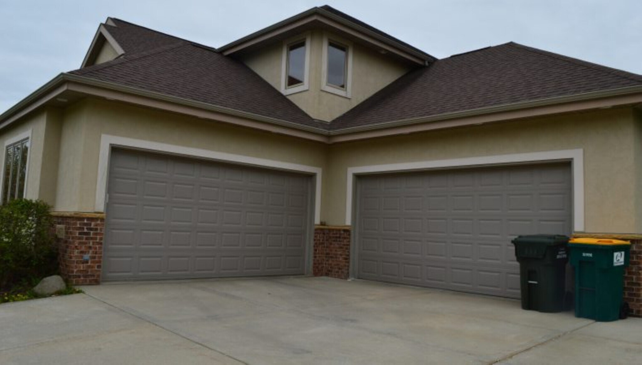 Building Photo - 3971 Swoboda Rd
