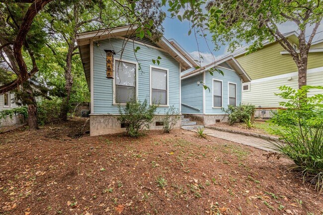 Building Photo - 406 W Johanna St