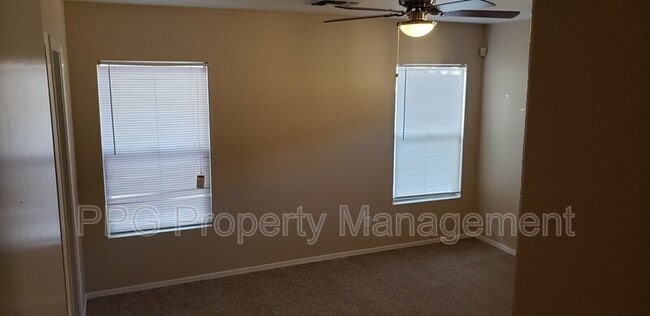 Building Photo - 2434 S 83rd Dr