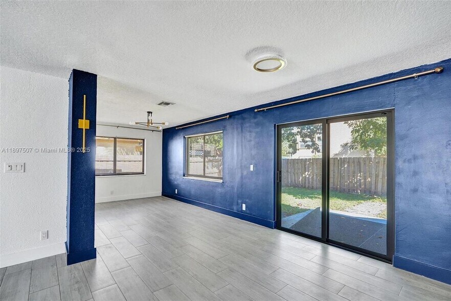 Building Photo - 8105 SW 10th St