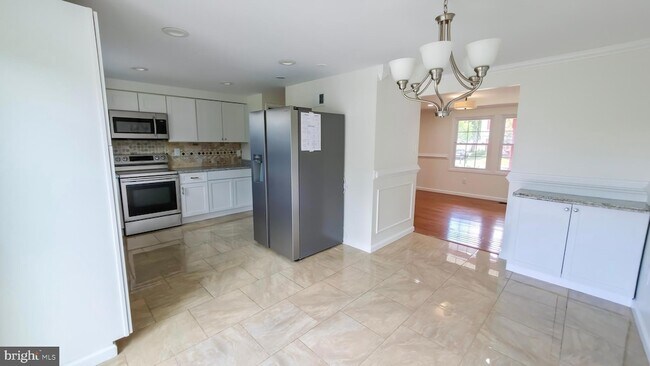 Building Photo - 178 Stonegate Dr
