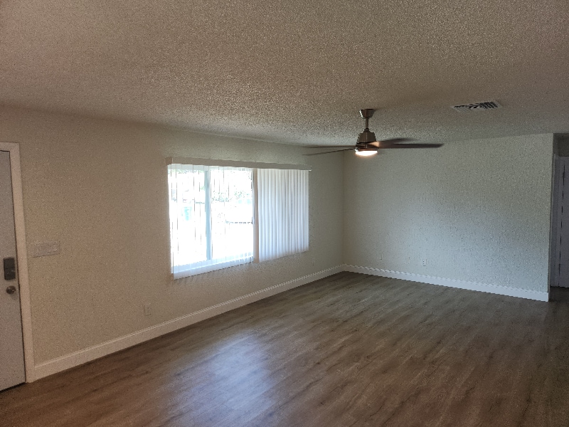 Building Photo - 1345 Lester Ct