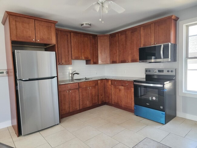 Primary Photo - 157 N Clinton St