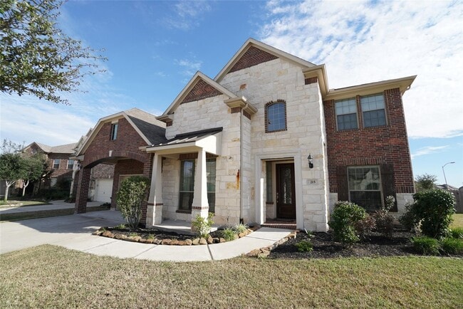 Building Photo - 215 Promenade Estates Ln