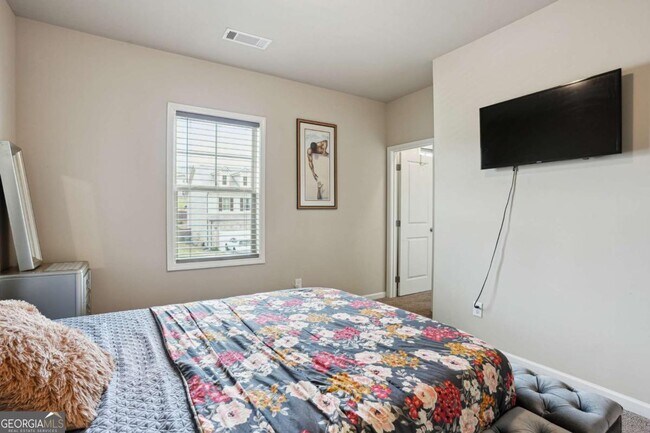 Building Photo - 106 Logan Pass Dr