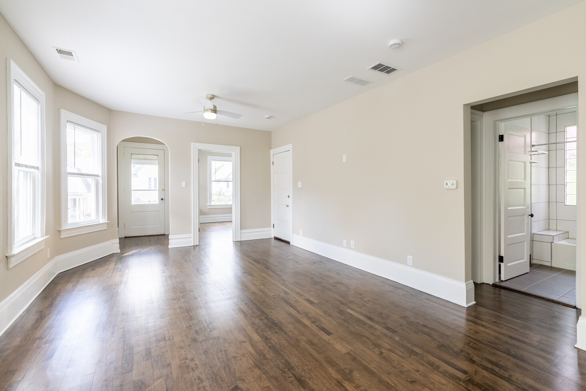 Building Photo - 2754 S Logan Ave