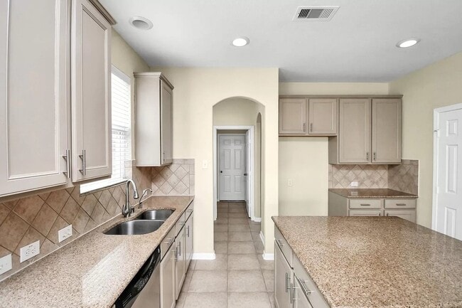 Building Photo - 6315 Bain Dr