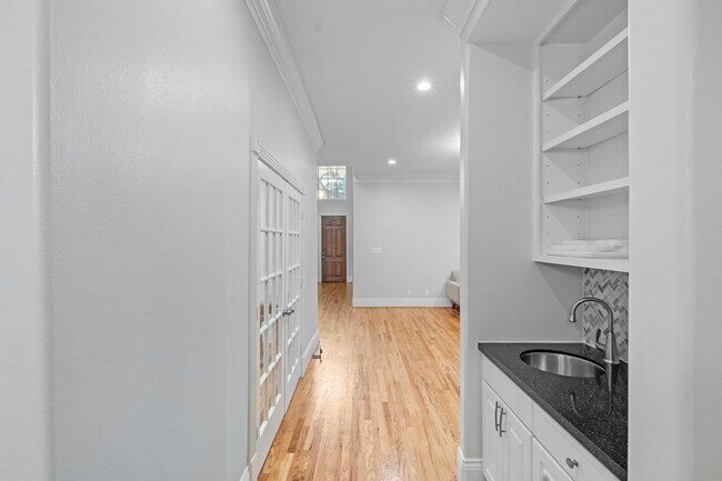 Building Photo - 4742 Post Oak Timber Dr