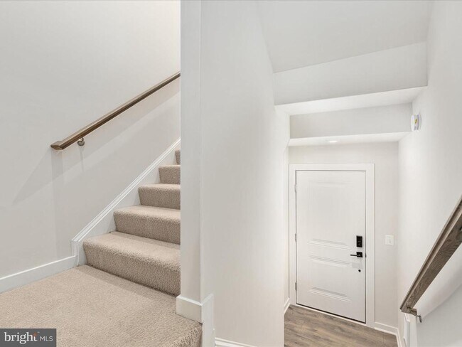 Building Photo - 44485 Wolfhound Sq