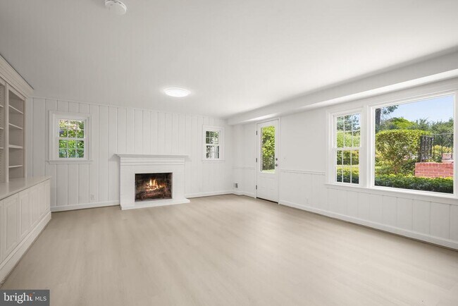 Building Photo - 7109 Radnor Rd