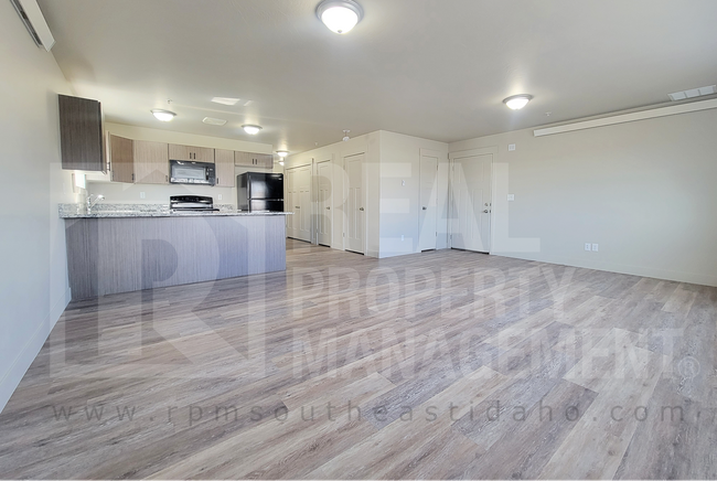 Building Photo - Modern and Open 3 Bedroom, 2 Bathroom Apartment for Rent in Idaho Falls by Real Property Manageme...