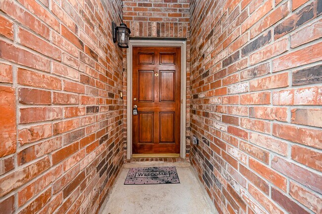Building Photo - 18518 Shadow Line Ct