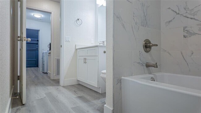 Building Photo - 4395 NE 33rd Ave