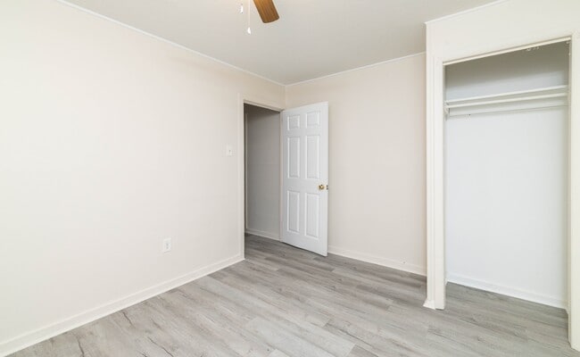 Building Photo - 219 Highland Ave