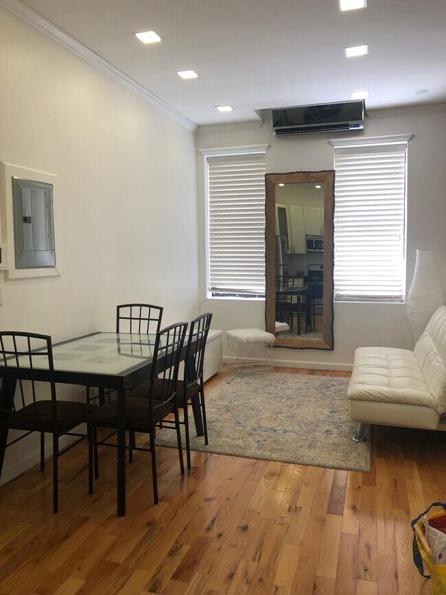 Building Photo - 124-14 Metropolitan Ave