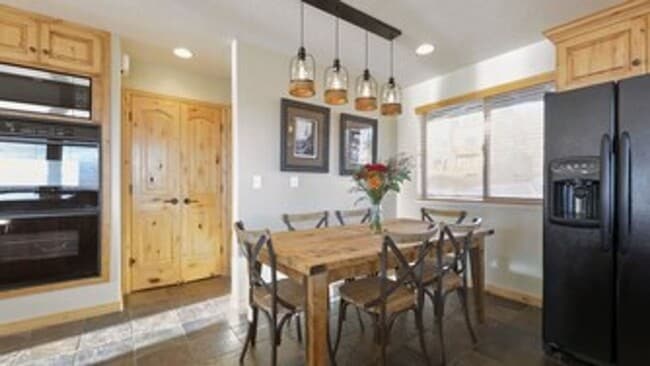 Building Photo - Beautiful 3-Bedroom Home in Eden!