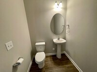 Building Photo - Gorgeous 4 Bed 2.5 Bath Home in GSO