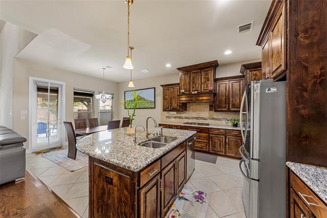 Building Photo - 6571 Detweiller Dr