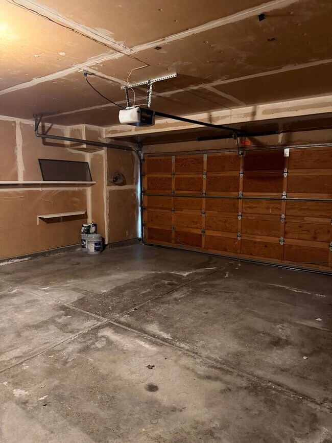 Building Photo - 230 Bridgeside Cir