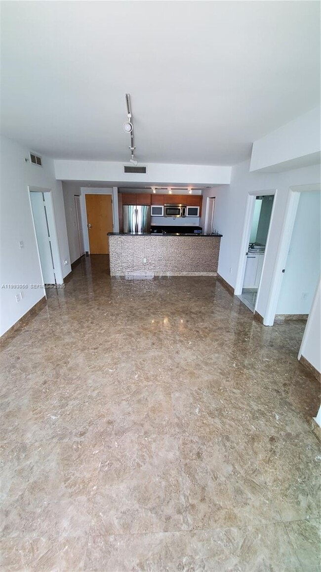 Building Photo - 253 NE 2nd St