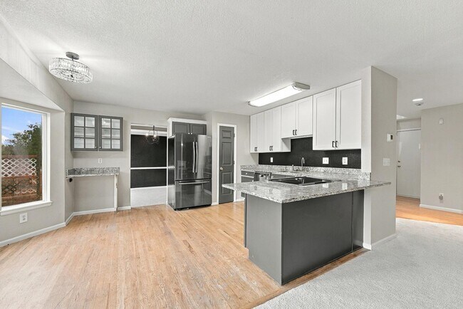 Building Photo - 18602 E Chenango Pl