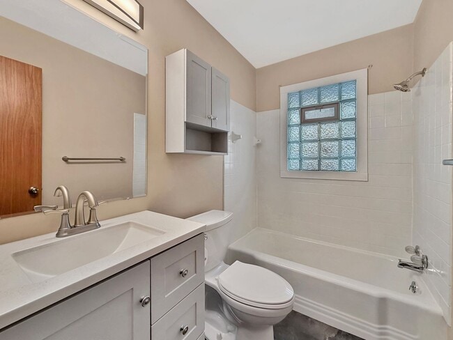 Building Photo - 1618 Natchez Ave S