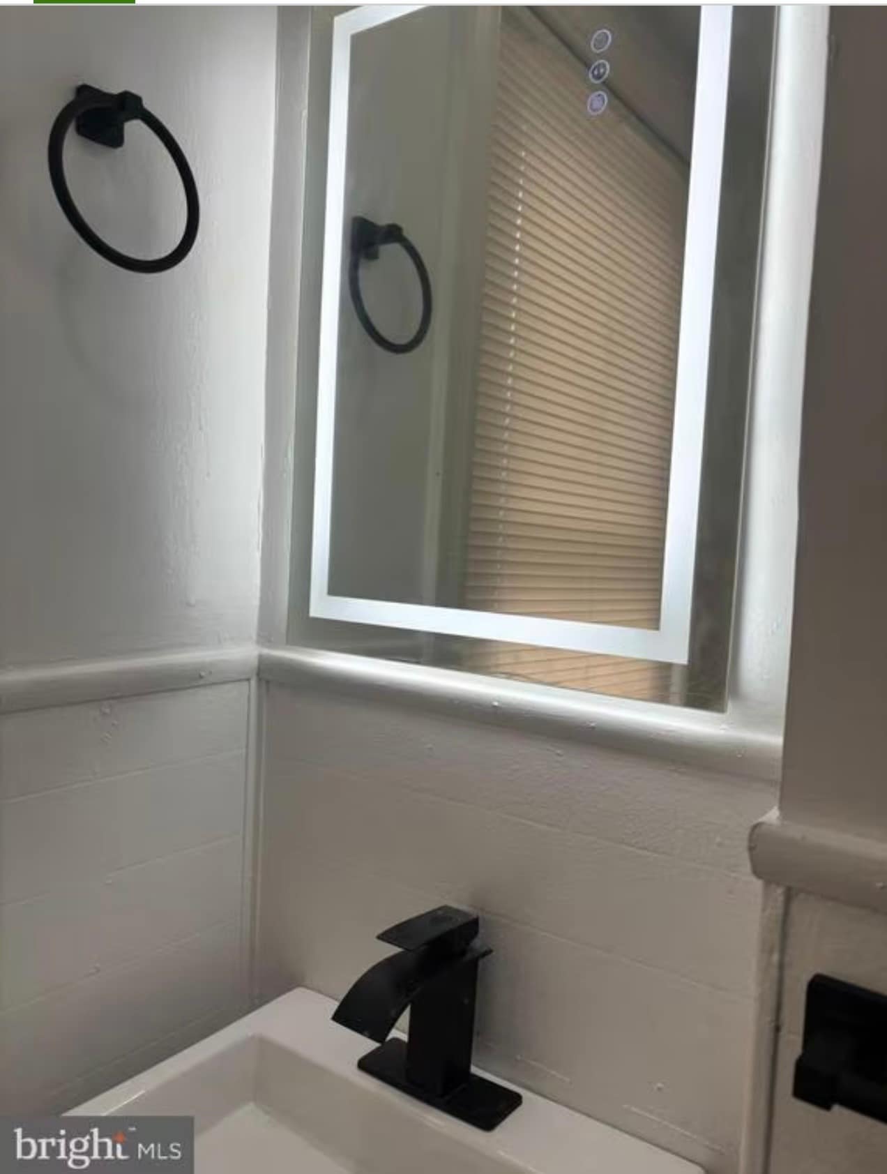 Bathroom - 320 Loney St