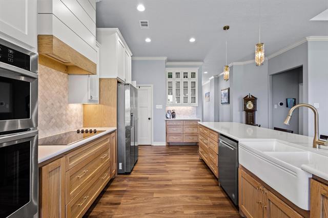 Building Photo - 2201 Norwood St