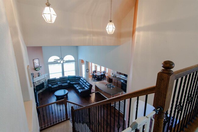 Building Photo - 8373 Brightside Ln