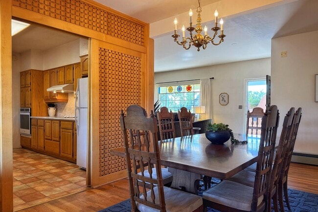 Building Photo - 1325 Don Gaspar Ave