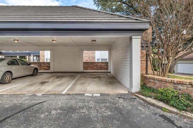 Building Photo - 5 Tournament Way