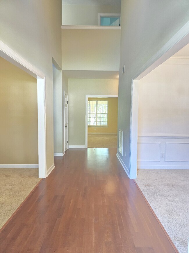 Building Photo - 932-p932 Windmill Pkwy