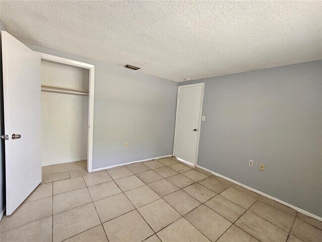 Building Photo - 7825 Sagebrush Dr