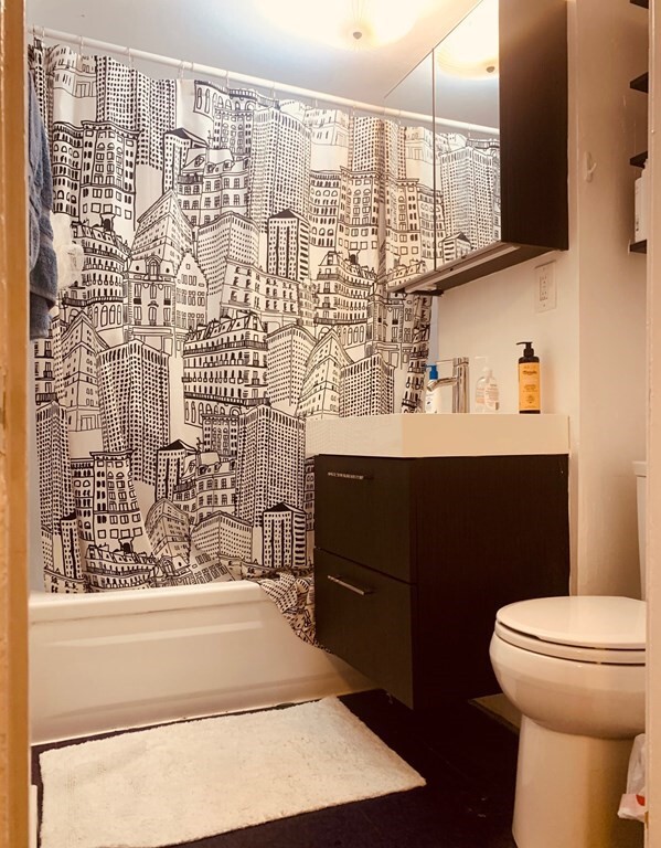 Building Photo - 7 Warwick St