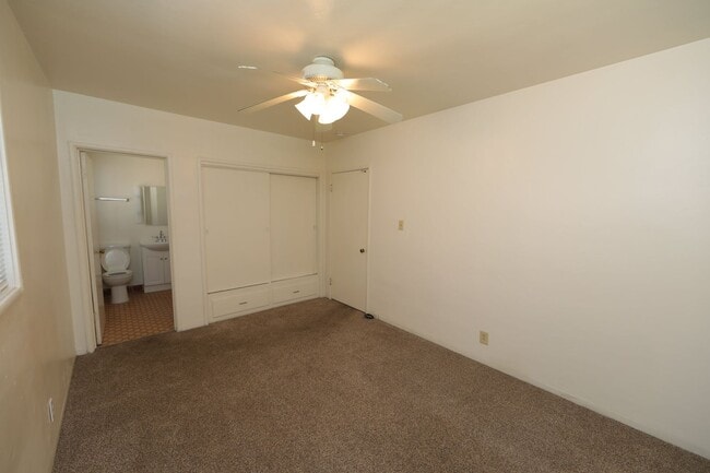 Building Photo - 4225 V St