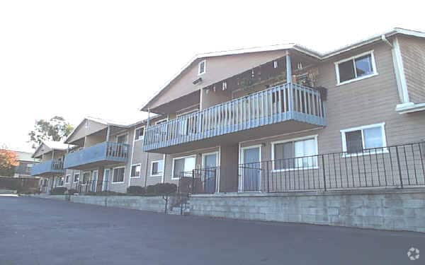 Building Photo - 601 Beyer Way