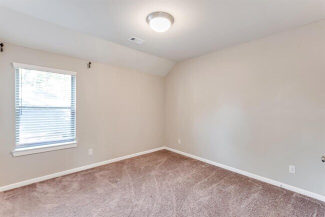 Building Photo - 104 Windflower Track Ct