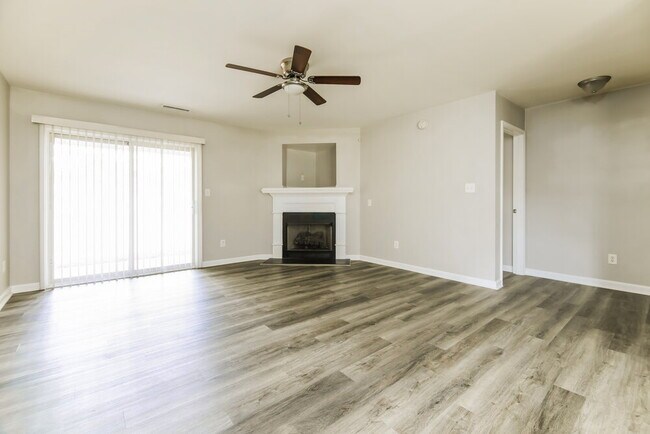 Building Photo - 3733 Blue Blossom Dr
