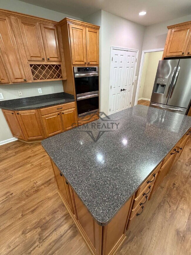 Building Photo - 10410 Silver Creek Ct