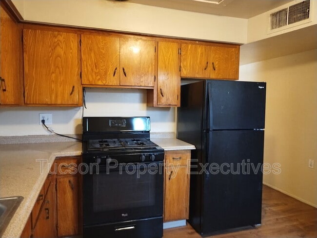 Building Photo - 8934 S Nogales Hwy