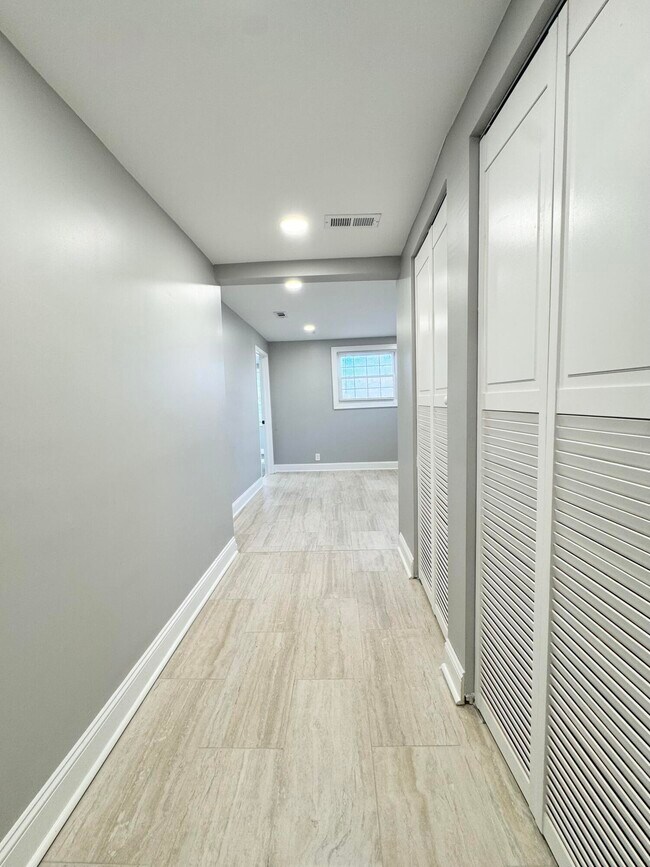 Building Photo - 353 Sherman Ave