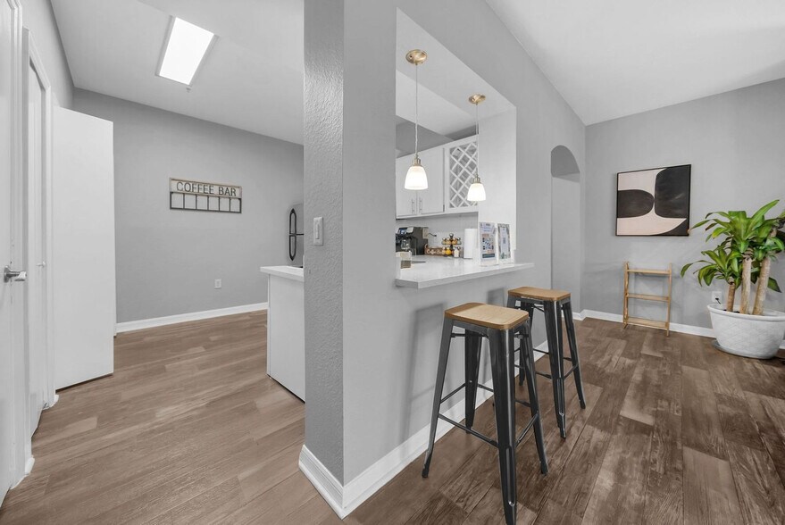 Building Photo - 7628 Southern Brook Bend