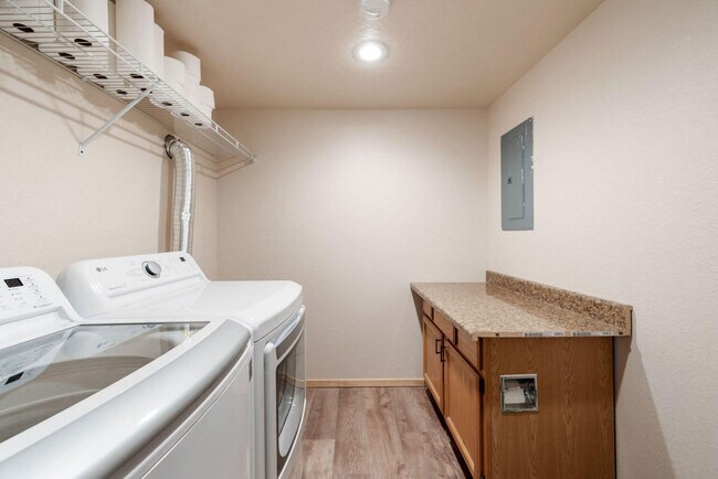 Building Photo - 51 Dakota Ln