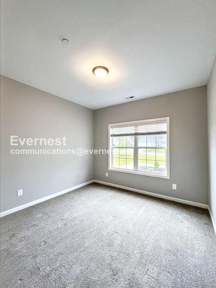 Building Photo - 1016 Echo Rdg Rd