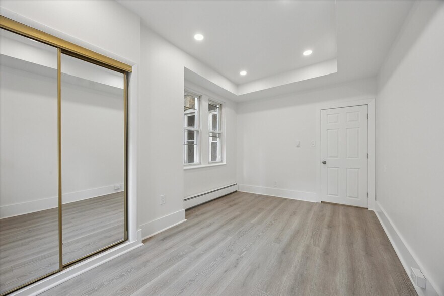 Building Photo - 3247 N Marston St
