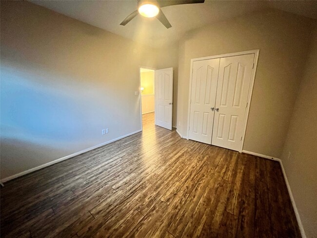 Building Photo - 15 Jewelsford Ct